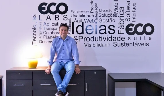 Há 15 anos, transformando desafios em eficiência e inovação para o seu negócio
